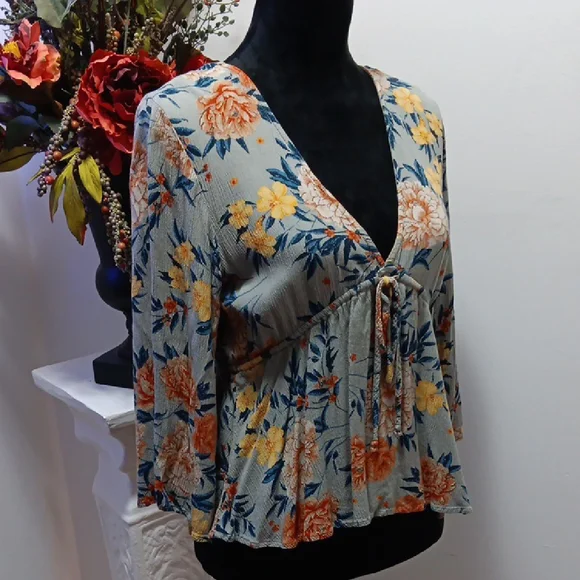 American Eagle Outfitters Floral Tie-Front Blouse - Gray and Orange - Picture 4 of 6